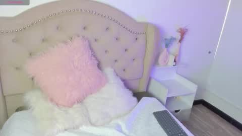 LAYLA online show from 13, 10, 2025