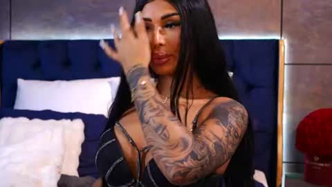 Snapshot of laylavixenn chatting on 13, 6, 2026 Layla online show from 13, 6, 2026