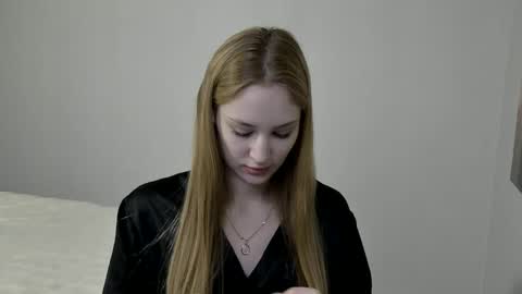 Snapshot of laylla001 chatting on 2, 12, 2024 Laylla001 online show from 2, 12, 2024