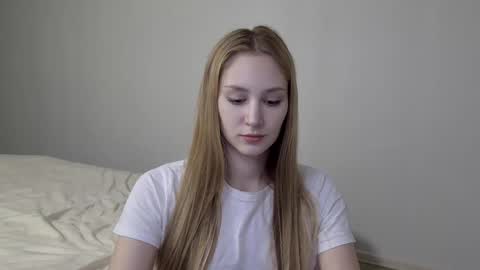 Snapshot of laylla001 chatting on 3, 12, 2024 Laylla001 online show from 3, 12, 2024