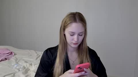 Snapshot of laylla001 chatting on 4, 12, 2024 Laylla001 online show from 4, 12, 2024