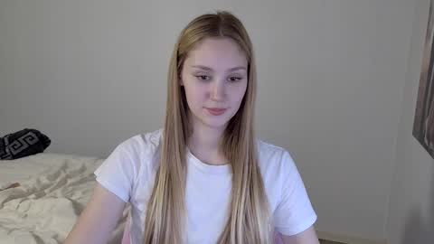 Snapshot of laylla001 chatting on 6, 12, 2024 Laylla001 online show from 6, 12, 2024