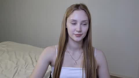 Snapshot of laylla001 chatting on 9, 1, 2025 Laylla001 online show from 9, 1, 2025