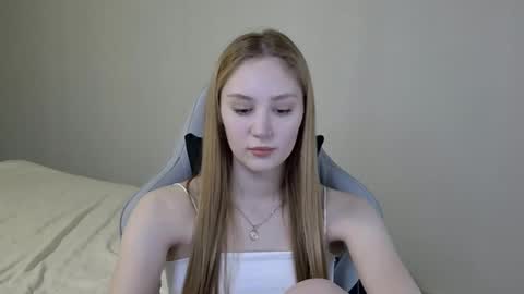 Snapshot of laylla001 chatting on 4, 2, 2025 Laylla001 online show from 4, 2, 2025