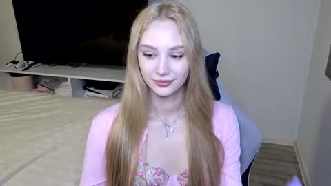 Snapshot of laylla001 chatting on 13, 3, 2026 Laylla001 online show from 13, 3, 2026