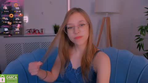 layriantavee online show from 5, 1, 2025