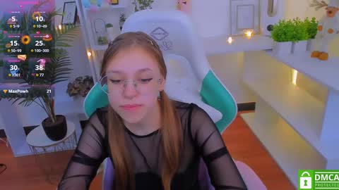 layriantavee online show from 10, 1, 2025