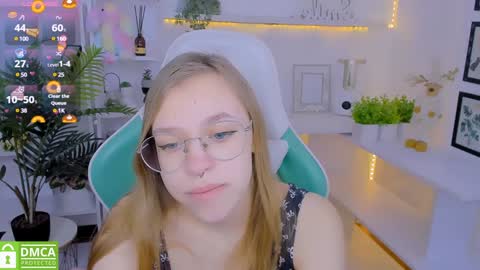 layriantavee online show from 29, 1, 2025