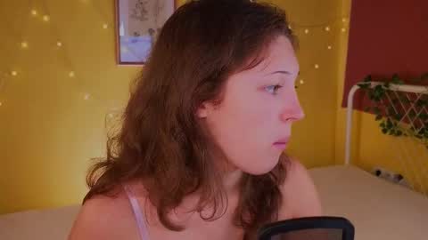 Snapshot of lea_belle_ chatting on 14, 9, 2025 Lea online show from 14, 9, 2025