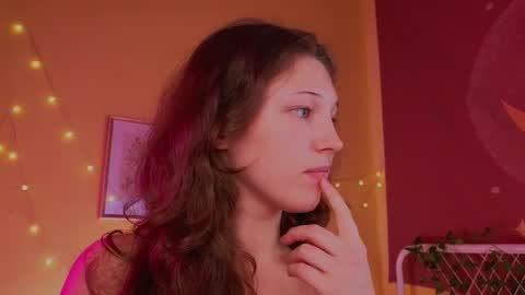 Snapshot of lea_belle_ chatting on 19, 9, 2025 Lea online show from 19, 9, 2025