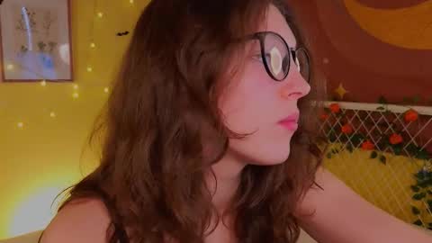 Snapshot of lea_belle_ chatting on 26, 10, 2025 Lea online show from 26, 10, 2025