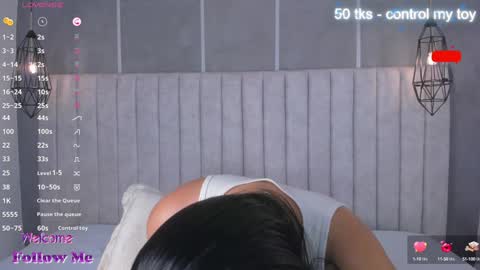 Snapshot of lea_gray chatting on 21, 12, 2024 online show from 21, 12, 2024