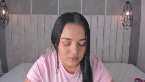 Snapshot of lea_gray chatting on 18, 2, 2025 online show from 18, 2, 2025