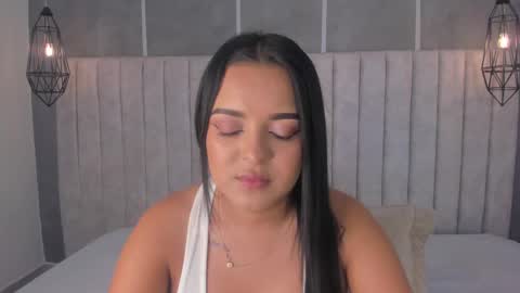 Snapshot of lea_gray chatting on 20, 2, 2025 online show from 20, 2, 2025