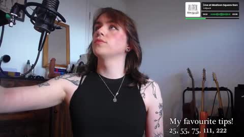 leah_lust_ online show from 16, 9, 2025