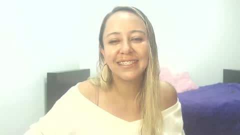 leah_susman online show from 1, 10, 2025