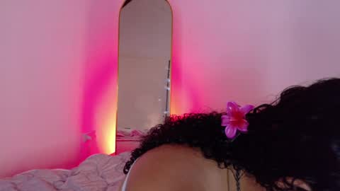 LEAH ANGEL online show from 11, 5, 2026