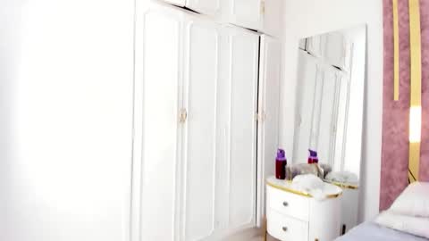 Leah  online show from 10, 3, 2025