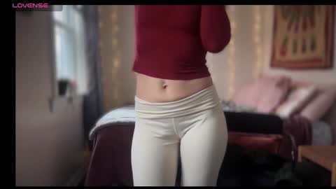 Leah Sparkles online show from 19, 1, 2025