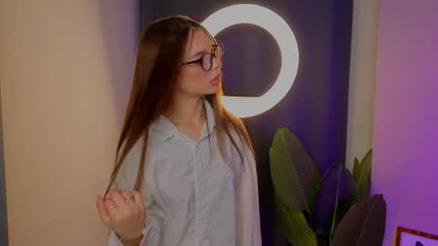 Sophie online show from 15, 4, 2026