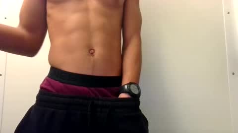 Snapshot of leanlance27 chatting on 26, 10, 2025 leanlance27 online show from 26, 10, 2025