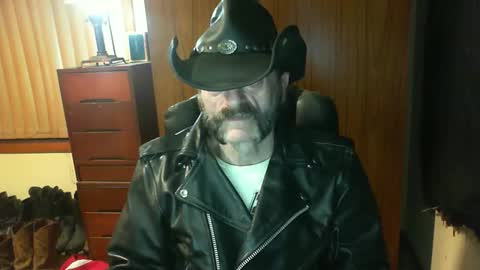 Snapshot of leathergreaser chatting on 9, 6, 2026 leathergreaser online show from 9, 6, 2026