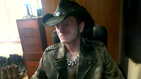 Snapshot of leathergreaser chatting on 20, 7, 2026 leathergreaser online show from 20, 7, 2026