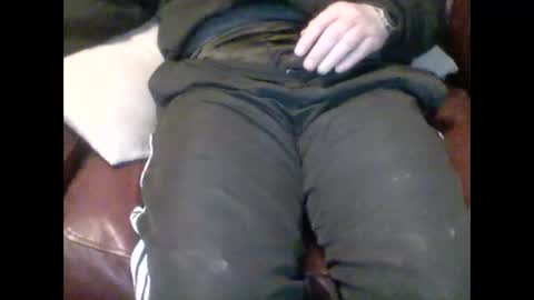 Snapshot of leatherpants68 chatting on 23, 3, 2026 leatherpants68 online show from 23, 3, 2026