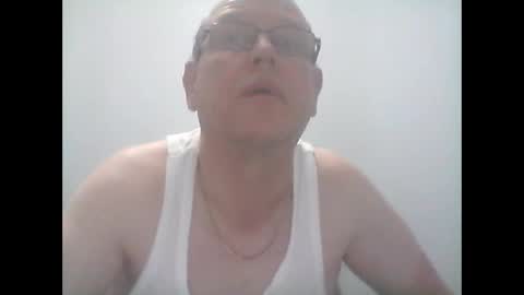 Snapshot of leatherpants68 chatting on 31, 5, 2026 leatherpants68 online show from 31, 5, 2026