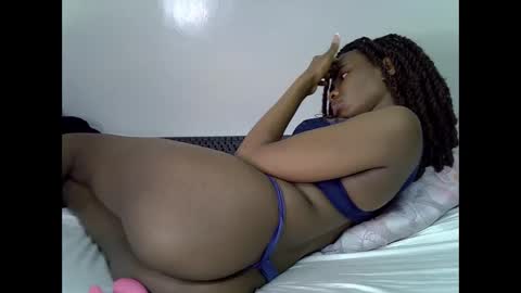 Snapshot of lee_shaz chatting on 8, 6, 2026 lee baby online show from 8, 6, 2026
