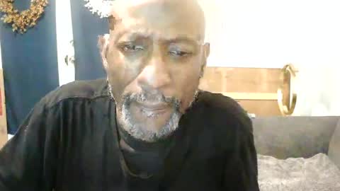 Snapshot of leeguy_hugedick chatting on 20, 6, 2026 Ebony DeafGuy online show from 20, 6, 2026
