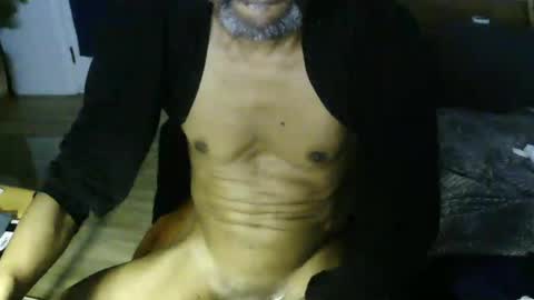 Snapshot of leeguy_hugedick chatting on 1, 7, 2026 Ebony DeafGuy online show from 1, 7, 2026