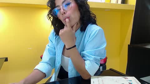 Snapshot of leethompson_ chatting on 19, 12, 2024 Leet  online show from 19, 12, 2024