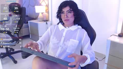 Snapshot of leethompson_ chatting on 11, 1, 2025 Leet  online show from 11, 1, 2025