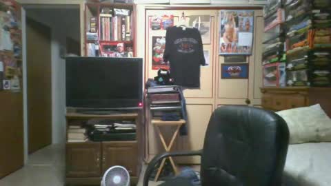 Snapshot of leezamm1132 chatting on 15, 6, 2026 leezamm1132 online show from 15, 6, 2026