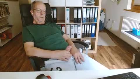 Snapshot of lefti27 chatting on 6, 7, 2026 Dave online show from 6, 7, 2026