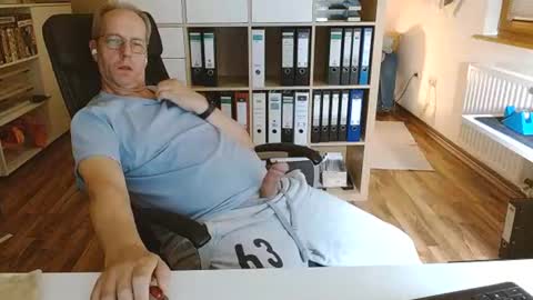Snapshot of lefti27 chatting on 9, 7, 2026 Dave online show from 9, 7, 2026