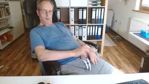 Snapshot of lefti27 chatting on 11, 7, 2026 Dave online show from 11, 7, 2026