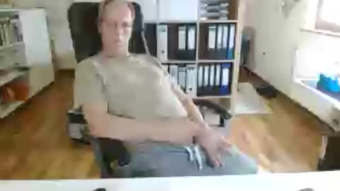 Snapshot of lefti27 chatting on 14, 7, 2026 Dave online show from 14, 7, 2026