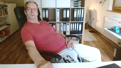 Snapshot of lefti27 chatting on 22, 7, 2026 Dave online show from 22, 7, 2026