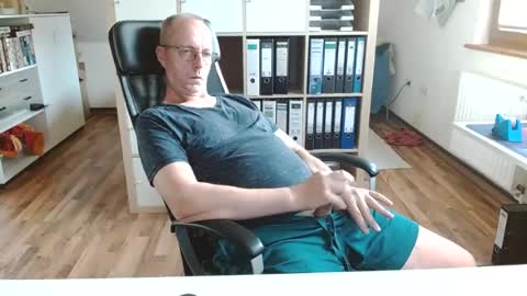 Snapshot of lefti27 chatting on 25, 7, 2026 Dave online show from 25, 7, 2026
