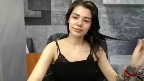 Snapshot of legenda_liya chatting on 6, 5, 2026 Liya online show from 6, 5, 2026
