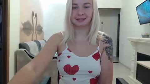 Snapshot of leggywily25 chatting on 11, 9, 2025 leggywily25 online show from 11, 9, 2025