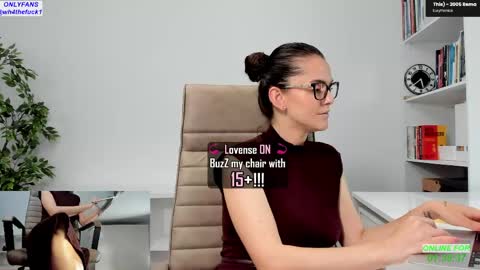 Snapshot of legswattitude chatting on 21, 4, 2026 Elle online show from 21, 4, 2026