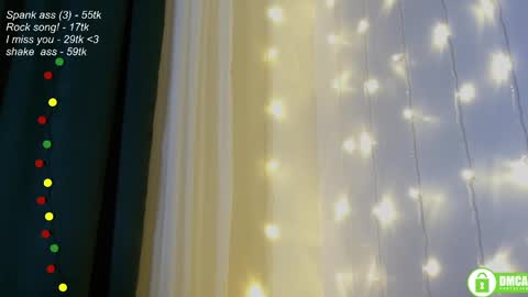 Snapshot of leia_bell chatting on 2, 3, 2025 hey Im Leia and I love rock online show from 2, 3, 2025