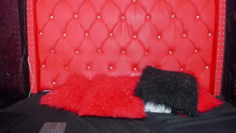 LEIGH ANGELS online show from 28, 2, 2025