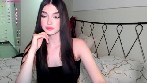 Snapshot of leila_4ever chatting on 10, 1, 2025 Leila online show from 10, 1, 2025