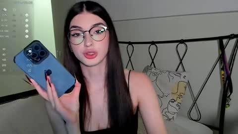 Snapshot of leila_4ever chatting on 12, 2, 2025 Leila online show from 12, 2, 2025