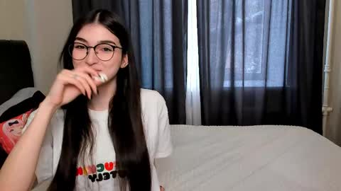 Leila online show from 21, 4, 2026