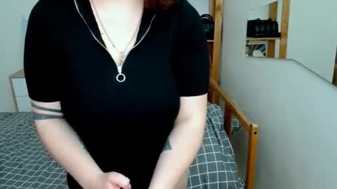 Snapshot of leila_beayte_ chatting on 28, 6, 2026 Leila online show from 28, 6, 2026